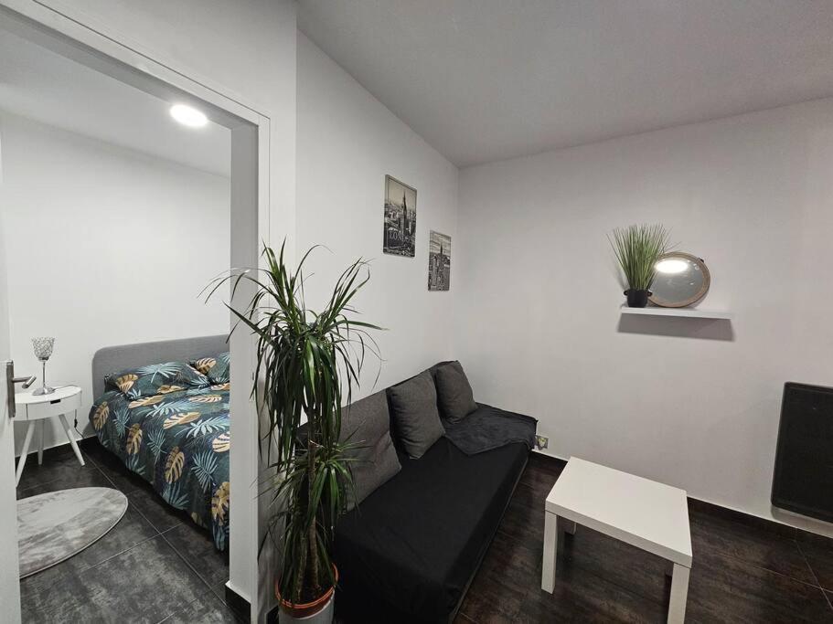 Appartement Proche Metro Paris Pantin Extérieur photo