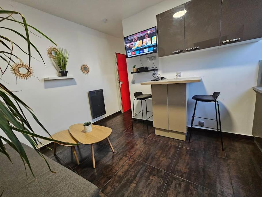 Appartement Proche Metro Paris Pantin Extérieur photo